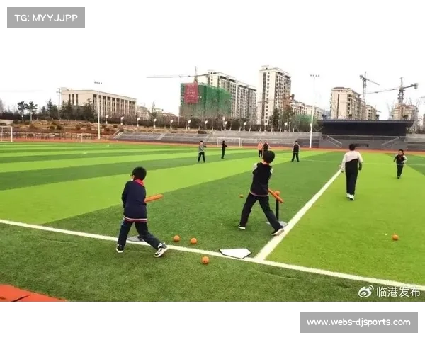 快乐垒球活动设居民打卡点，社交媒体分享助力运动推广