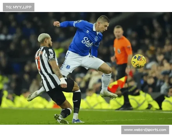 加纳助攻巴里推射，埃弗顿客场两球领先